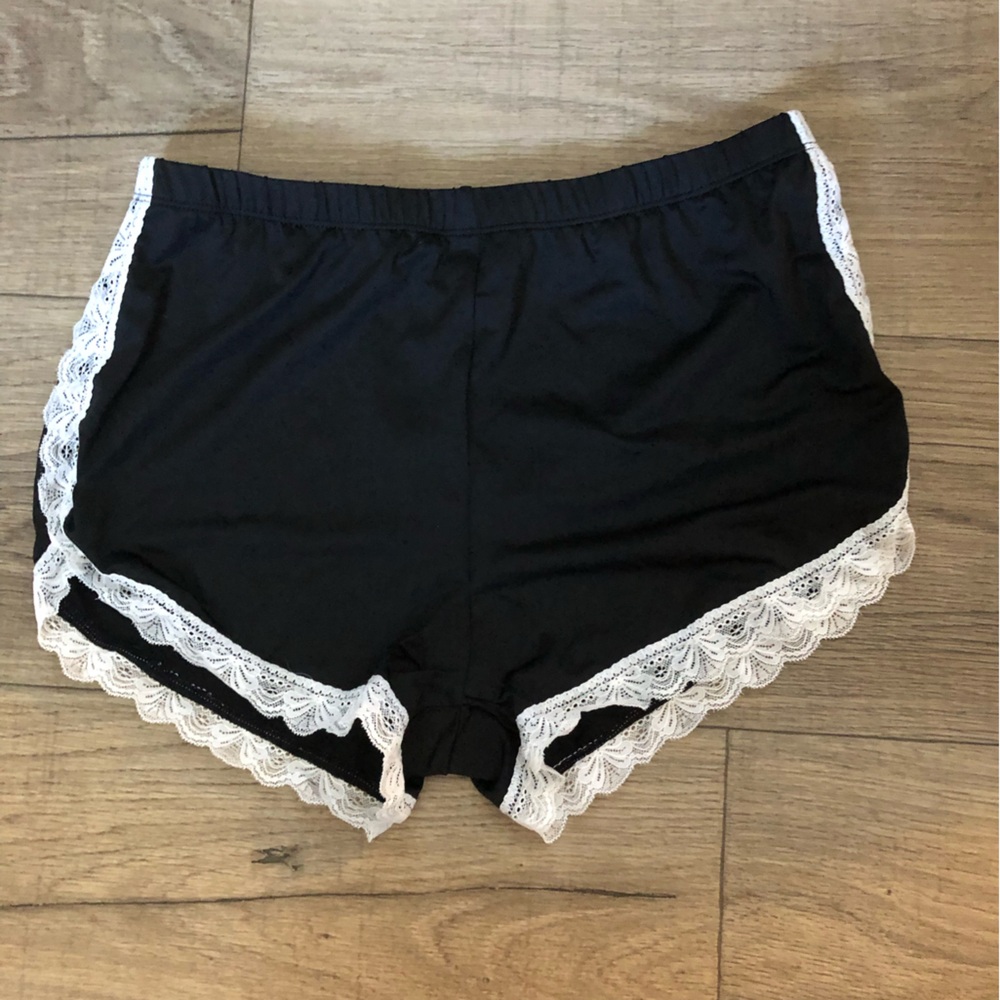Black Lace Trim Women's Shorts
